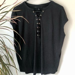 🌿White House Black Market black top